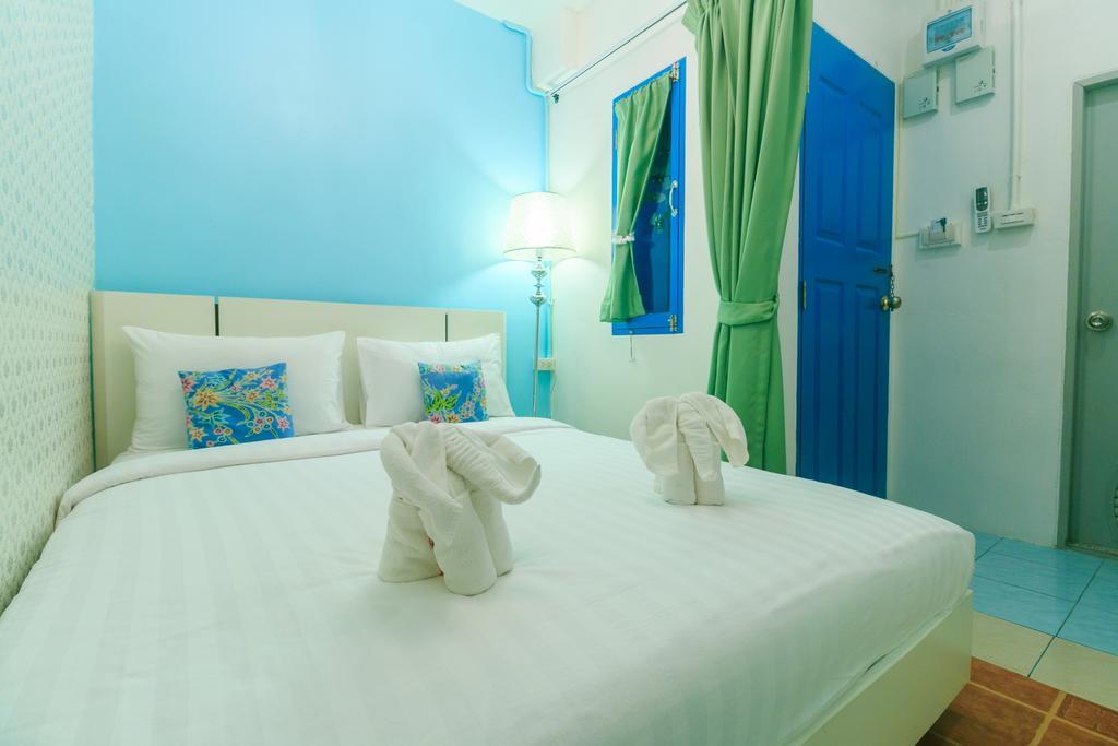 Frog House Bed & Breakfast (Adults Only) Patong Exterior photo
