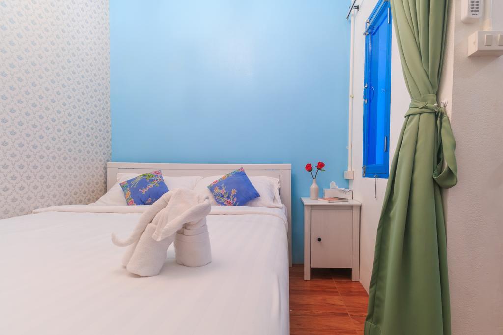 Frog House Bed & Breakfast (Adults Only) Patong Exterior photo