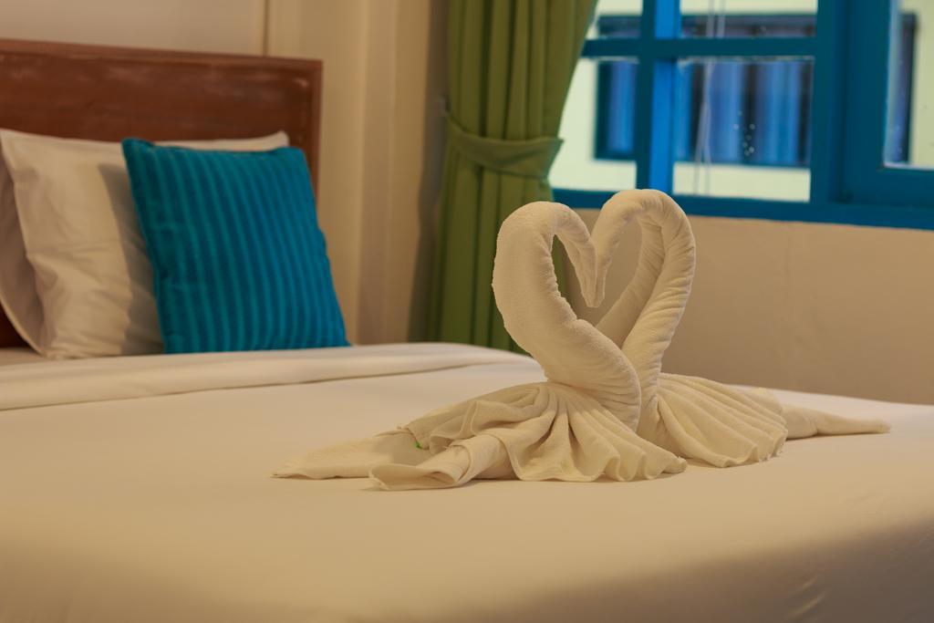 Frog House Bed & Breakfast (Adults Only) Patong Exterior photo