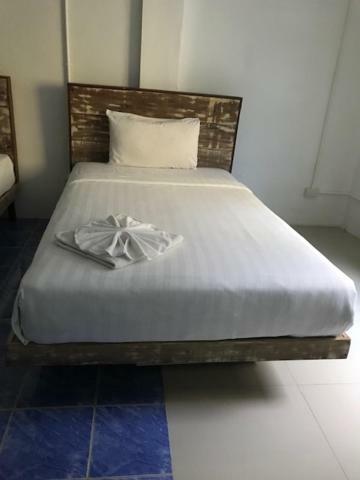 Frog House Bed & Breakfast (Adults Only) Patong Exterior photo